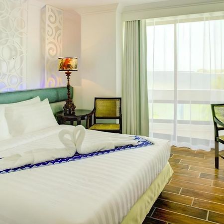 Vitalis White Sands Vigan City Exterior foto